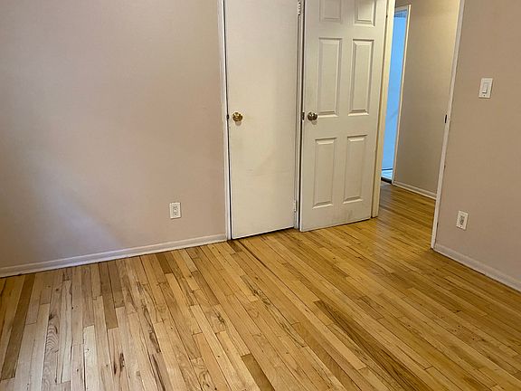 4th image of 16626 Gothic Dr #1