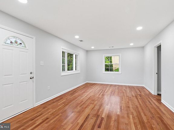5th image of 14033 Grayson Rd