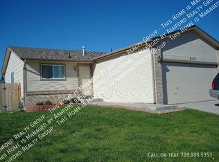 825 Lords Hill Dr, Fountain, CO 80817