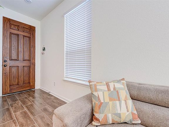 4th image of 28327 Little Hollow Ct