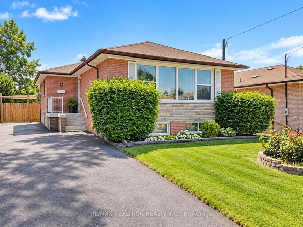 9 Stanwell Dr, Toronto, ON M1P 4H6