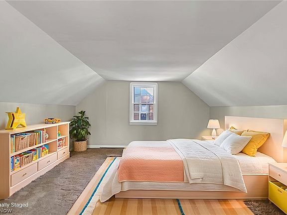 4th image of 1031 Pennfield Rd