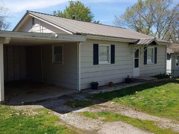 103 N Staeger Avenue, Ash Grove, MO 65604