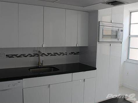 2nd image of 18081 Biscayne Blvd #4014