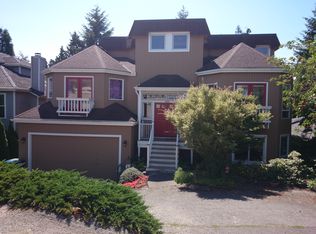 5625 SW Bradford St, Seattle, WA 98116