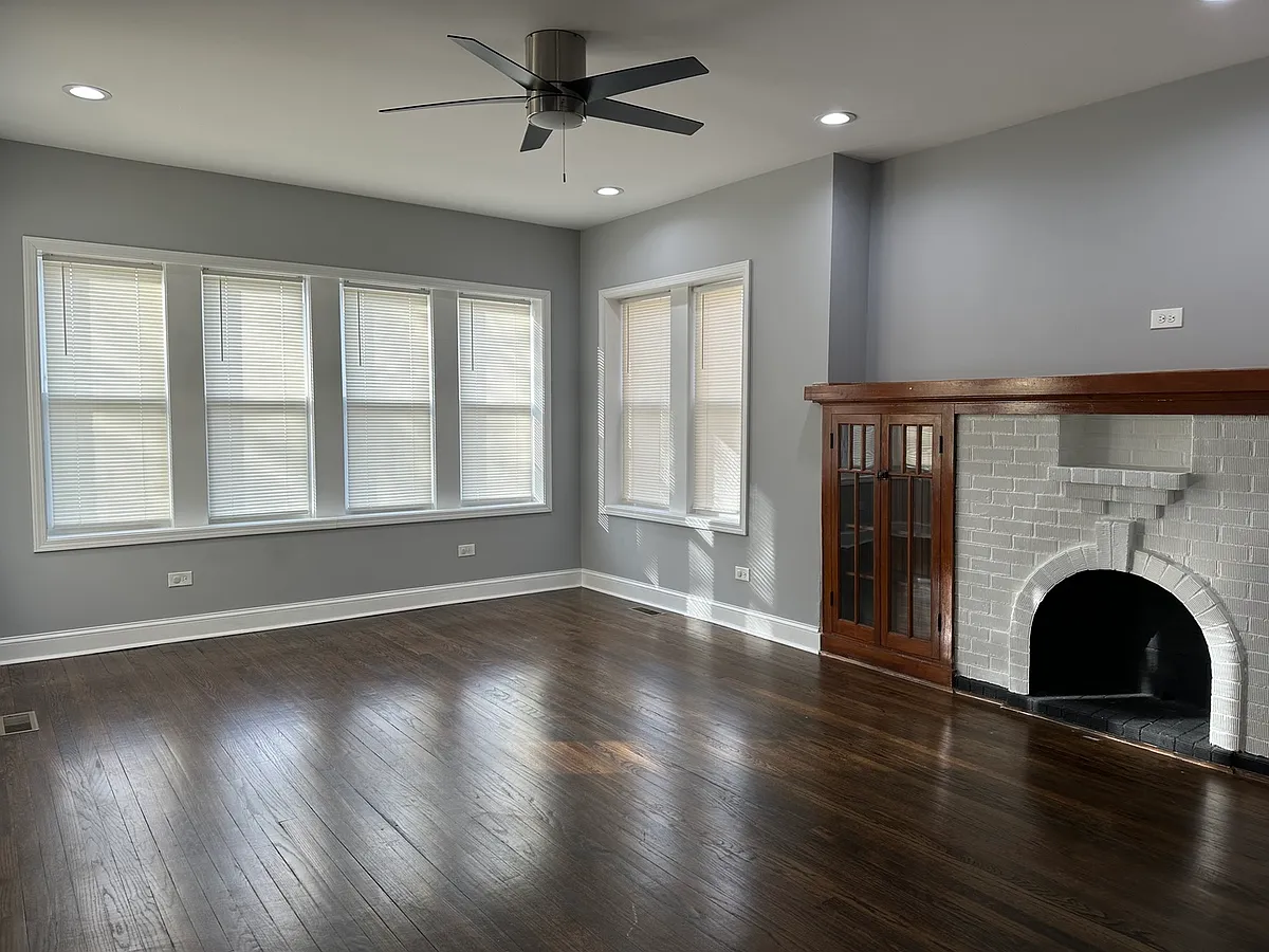 Building Photo - 8125 S Marshfield Ave #1