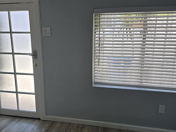 4th image of 543 W 1st St #B