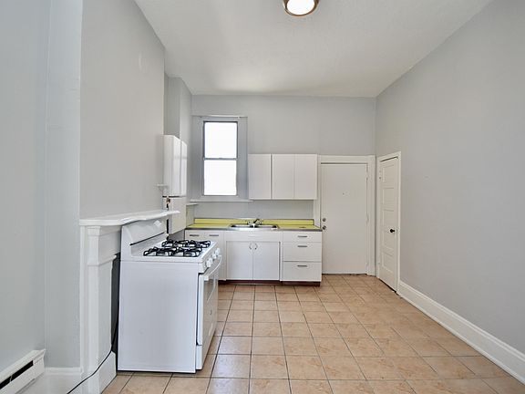 2nd image of 2647 Colerain Ave APT 4