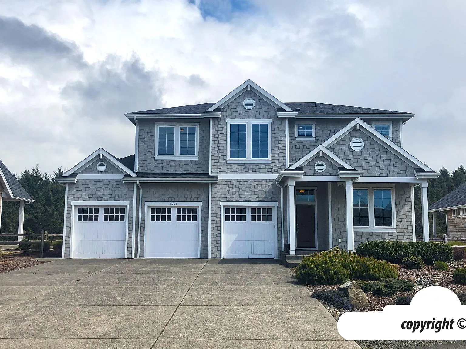 5 bed, 4.5 bath, 3787 sqft, $10,000 — Photo 1