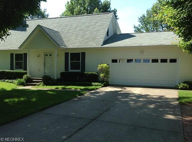 1st image of 322 Rivermoor Dr