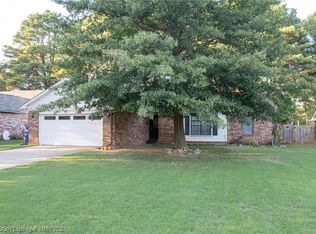 9513 Shadow Branch Ln, Fort Smith, AR 72903