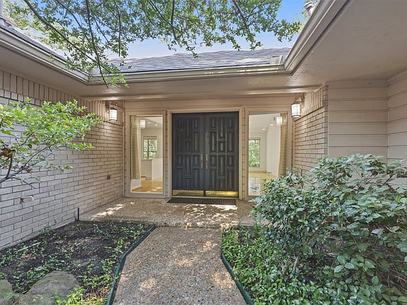 3rd image of 7211 Valley View Pl