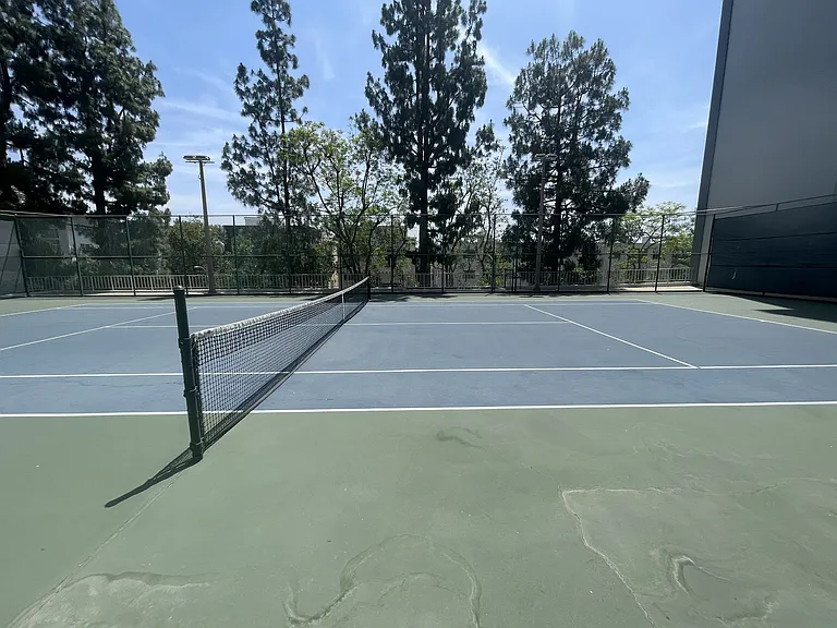 100 S Doheny Dr #313 — Photo 2