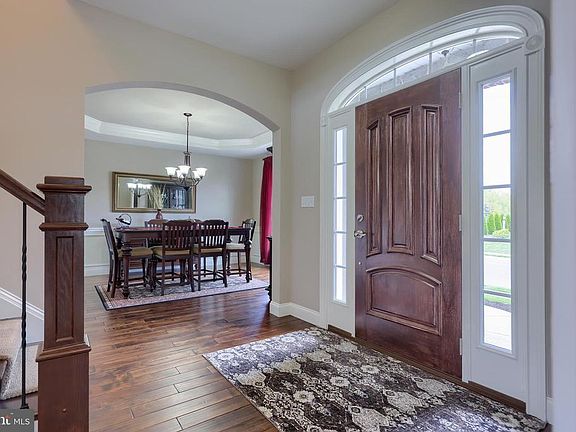 3rd image of 352 Ecker Dr