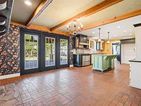 5th image of 3112 N Eagle Ln