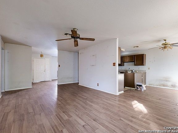 4th image of 6867 Avila