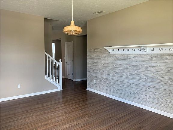3rd image of 2438 Shadow Bend Dr