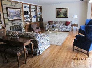 61 Forestdale Rd, Rockville Centre, NY 11570