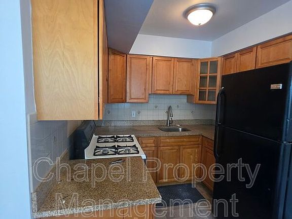 2nd image of 3726 Conshohocken Ave Floor 2