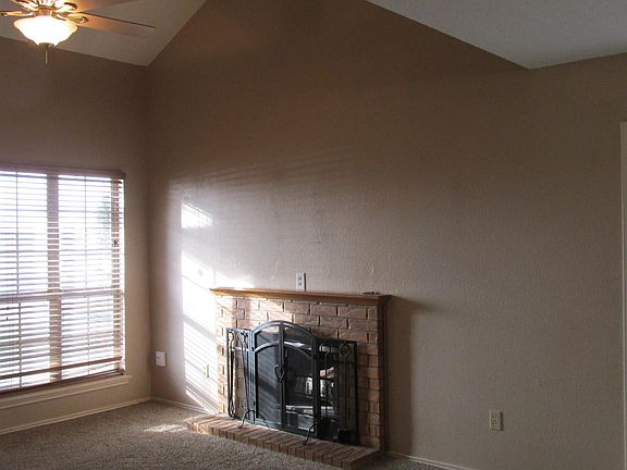 4th image of 5713 Auburn Dr