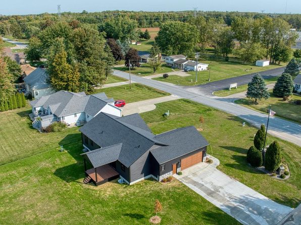 5217 Old Barn Ln, Clio, MI 48420