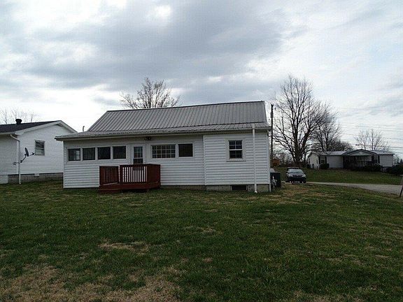 2nd image of 146 Rose Ln