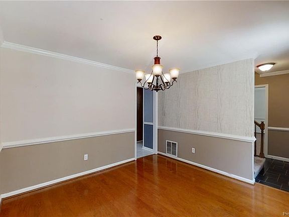 5th image of 715 Pelham Dr