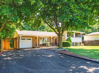 381 Commercial St, Milton, ON L9T 3Z9