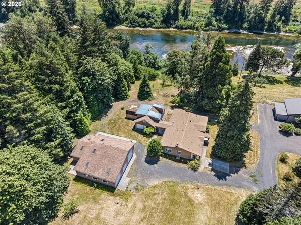 27090 State Highway 38, Scottsburg, OR 97473