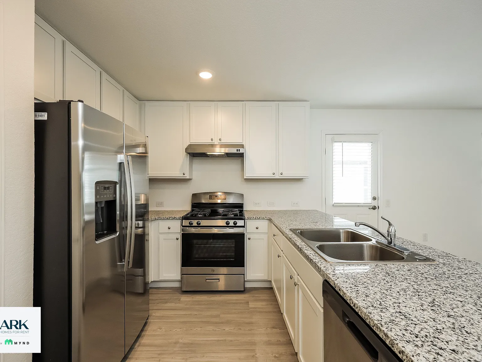 3 bed, 2.0 bath, 1266 sqft, $1,525 — Photo 4
