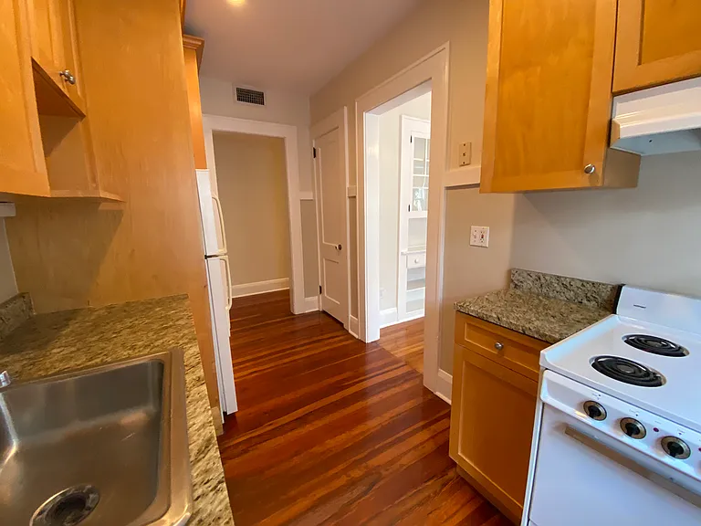 823 S Oregon Ave #1 — Photo 8