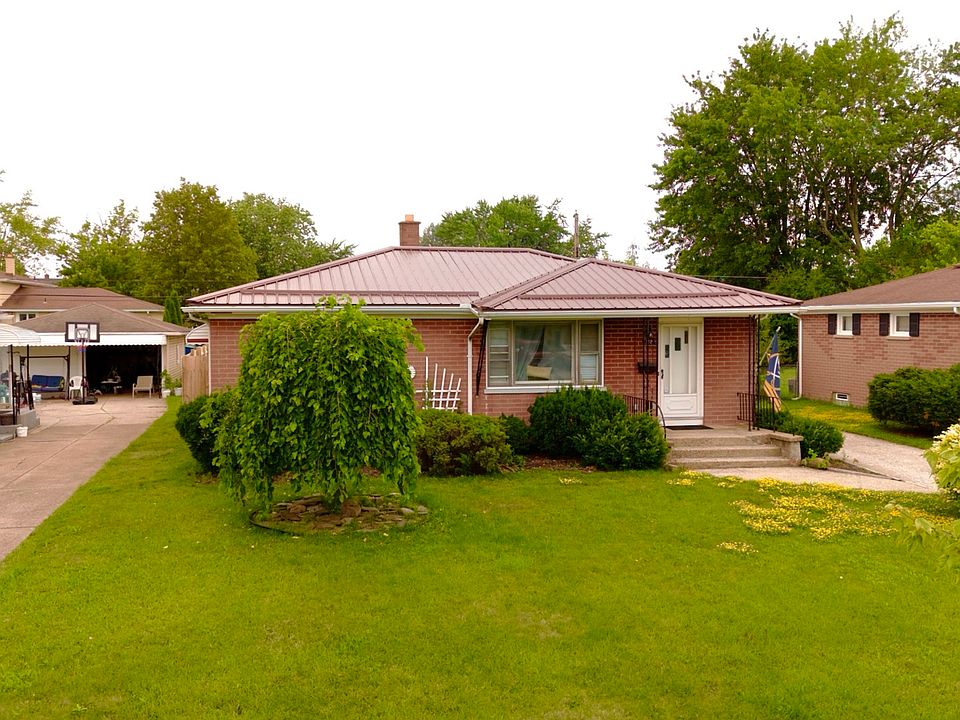 1st image of 122 Alberta Dr