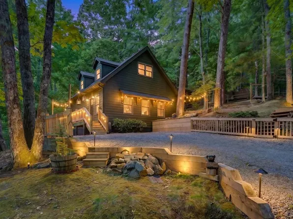 747 Mountain Oak Rd, Ellijay, GA 30536