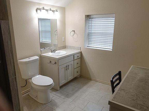 4th image of 5221 Wedgway Dr