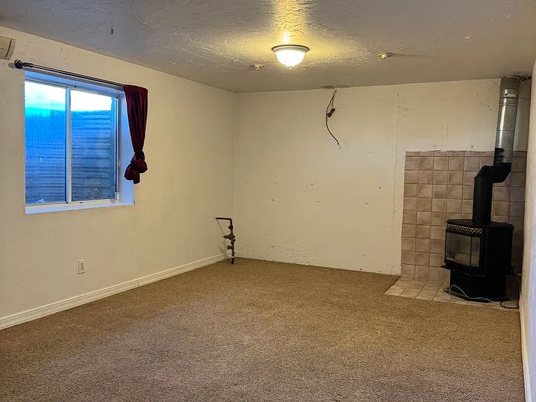 660 Thistle Dr — Photo 27