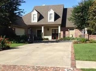 313 Beaullieu Dr, Lafayette, LA 70508