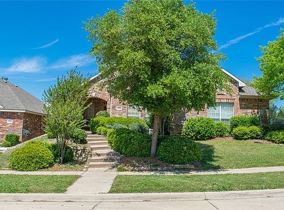 2nd image of 1701 Glen Aerie Ln