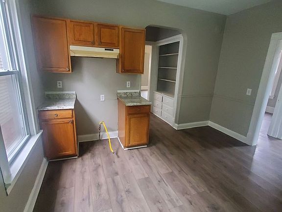 4th image of 2646 N 34th St #2646