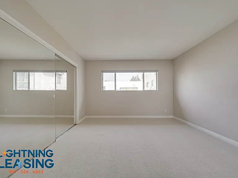 815 S Shenandoah St #302 — Photo 13
