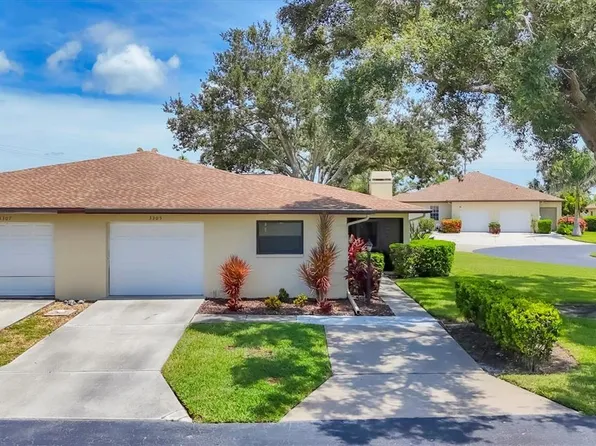 3305 Vivienda Blvd, Bradenton, FL 34207