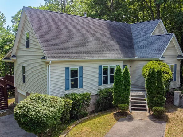 7744 Brookdale Dr, Raleigh, NC 27616