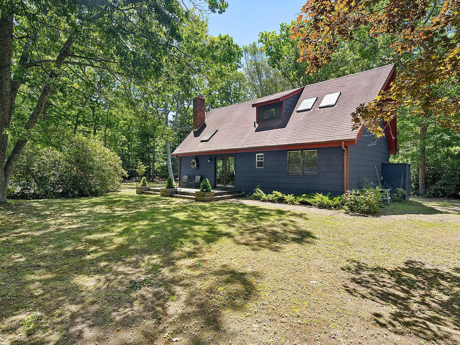 A Charming Cottage — Photo 3