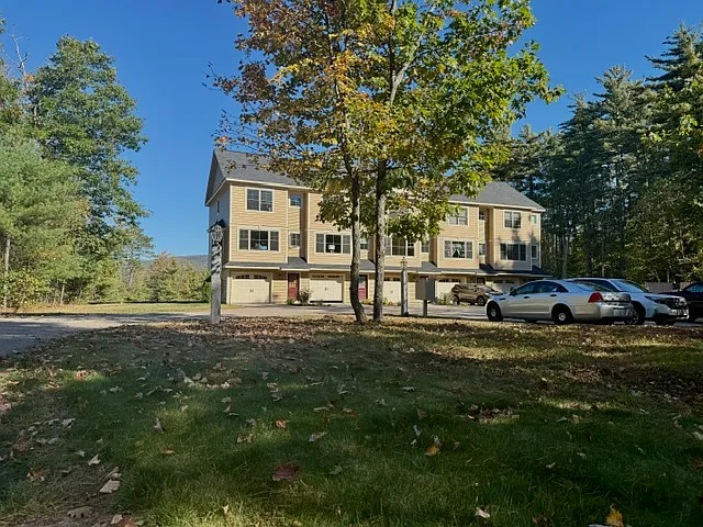 2 bed, 1560 sqft, $2,400 — Photo 1