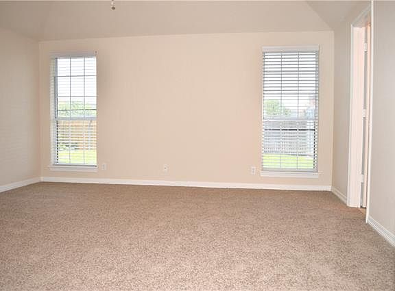 5th image of 2513 Bauer Dr