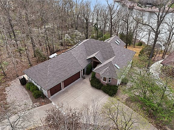 5th image of 27 Stucky Ln