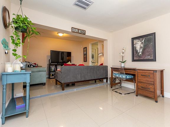 3rd image of 519 NW 52nd St #1