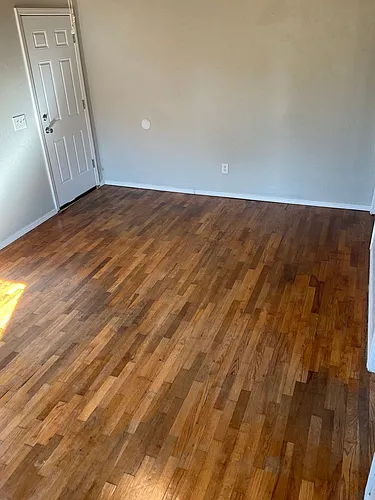 218 W Douglas Dr Photo 1