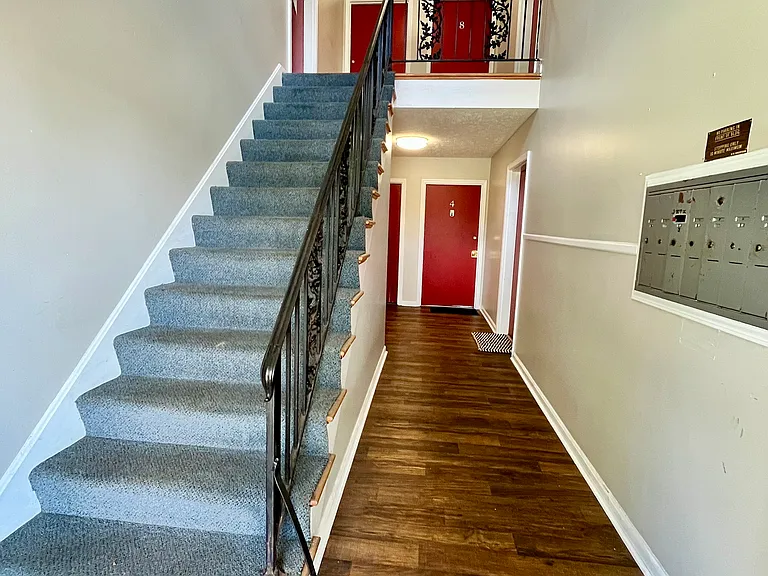 9900 Merioneth Dr #4 — Photo 2