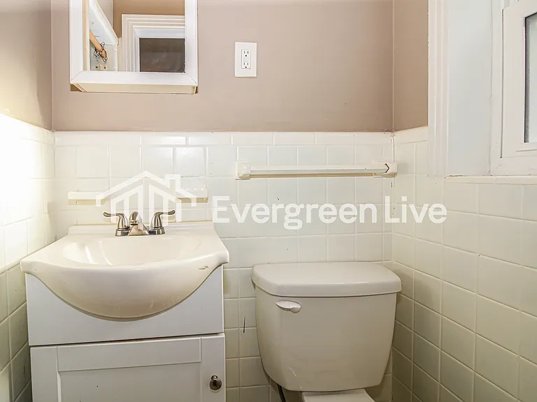 143 W Rosemary Rd — Photo 10