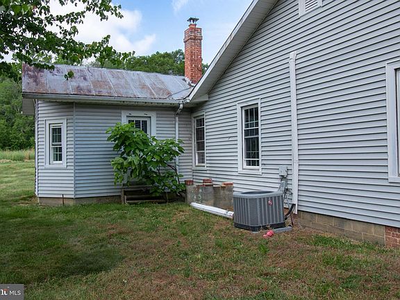 5th image of 198 Mount Hope Church Rd
